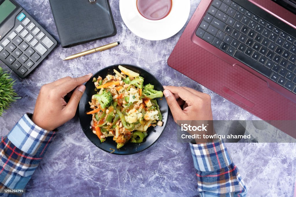 Healthy Tiffin Ideas for Office Workers: Nutritious Meals That Keep You Energized All Day Healthy Tiffin Ideas for Office Workers: Nutritious Meals That Keep You Energized All Day